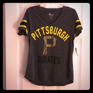 Official MLB Pittsburgh Pirates Tee NWT